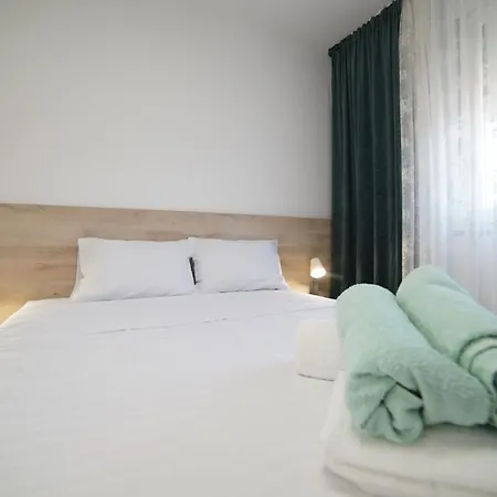 Simon's Apartment *